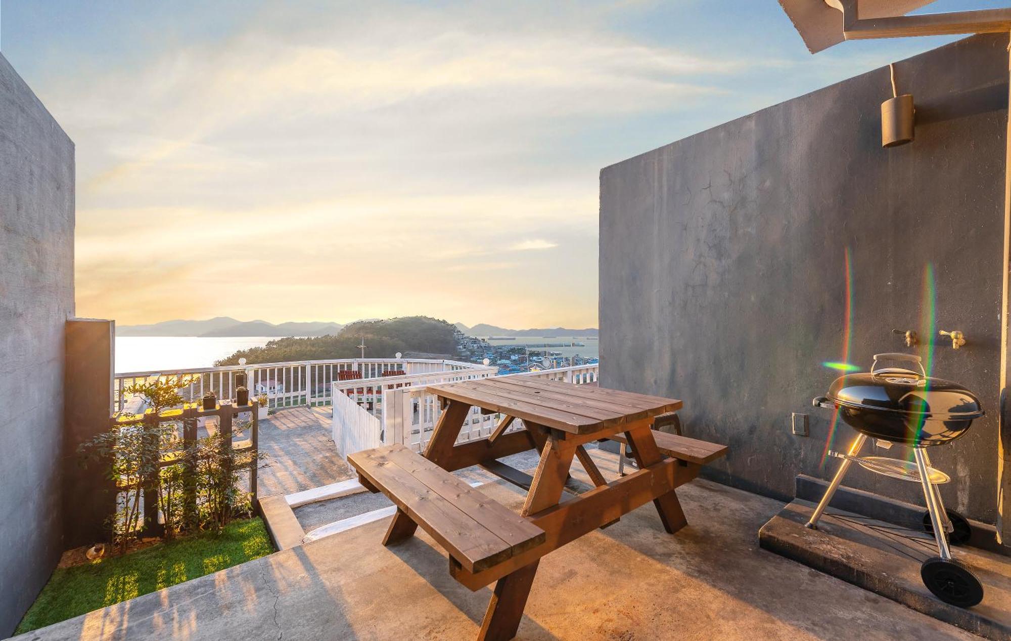 Namhae Whale'S Dream Villa Bilik gambar